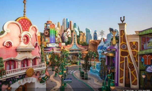 上海迪士尼“疯狂动物城”开园 元旦假期部分门票酒店已售罄