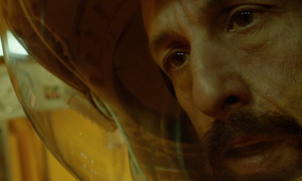 Netflix科幻新片《太空孤航》曝先导预告 亚当·桑德勒凯瑞·穆里根领衔主演